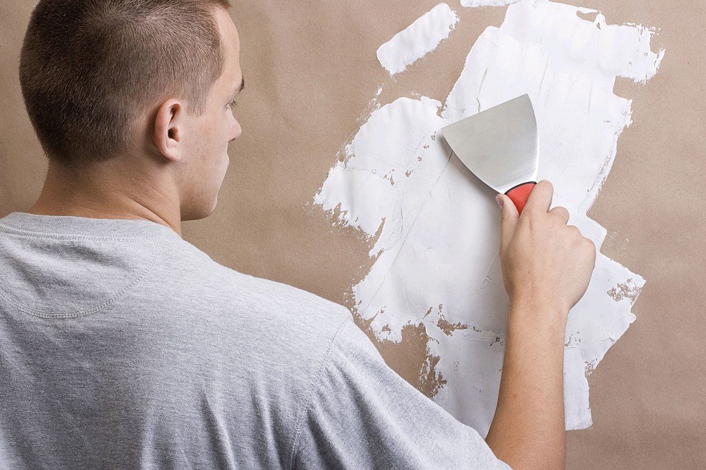 Как подготовить стены к покраске после обоев